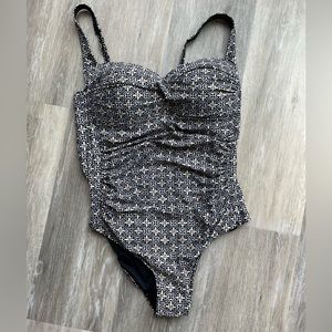 Nip Tuck Swim Nautical Foil Joanne One Piece Swimsuit size 10 Black & Gold